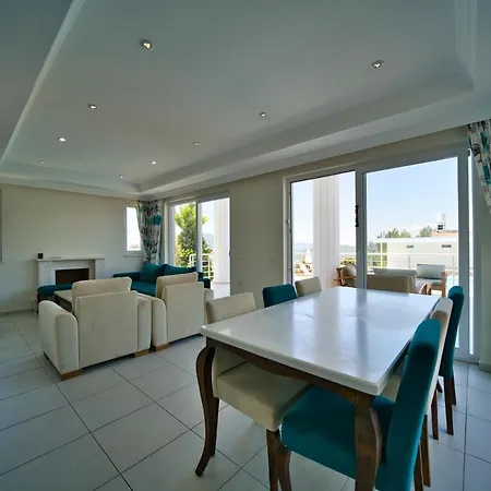 4 Bedroom Luxury Diamond