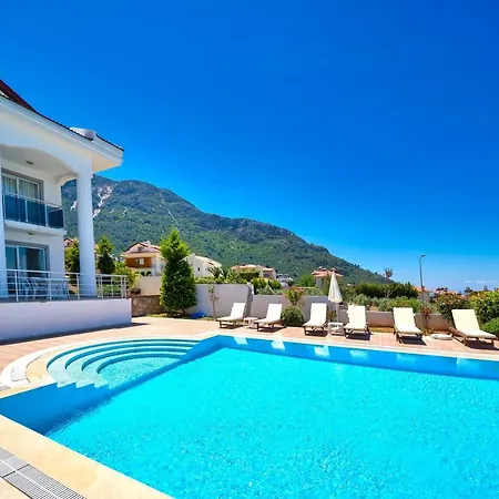 4 Bedroom Luxury Diamond